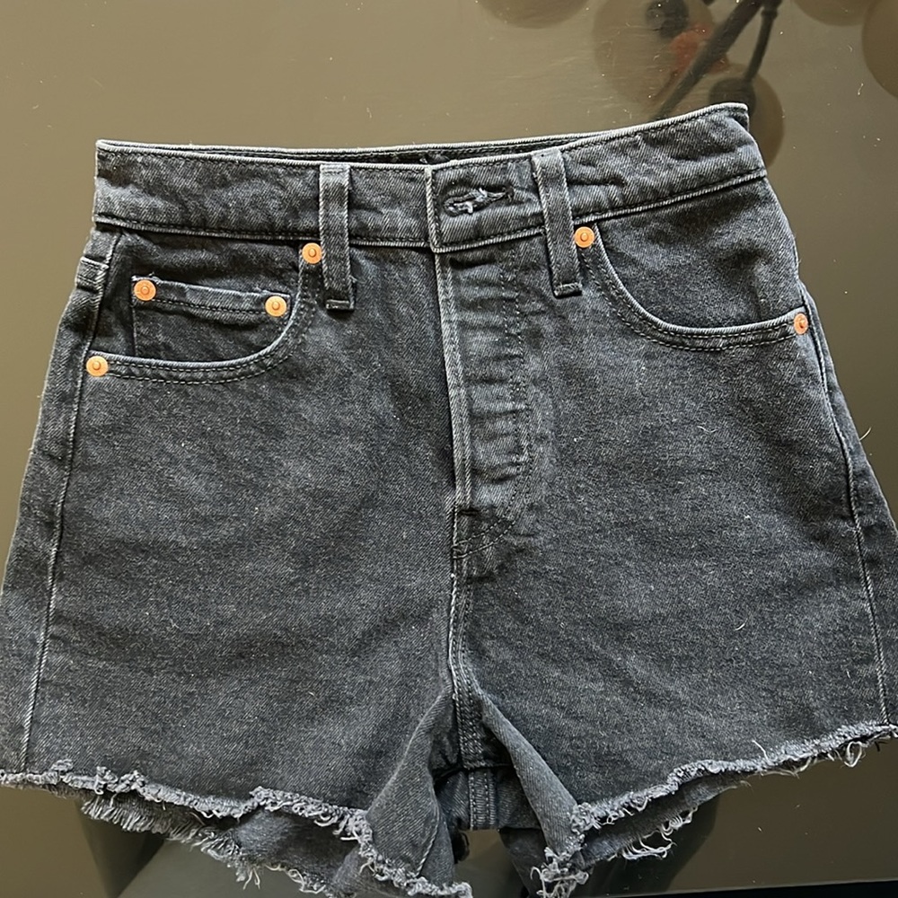 Women’s Levi Ribcage Shorts